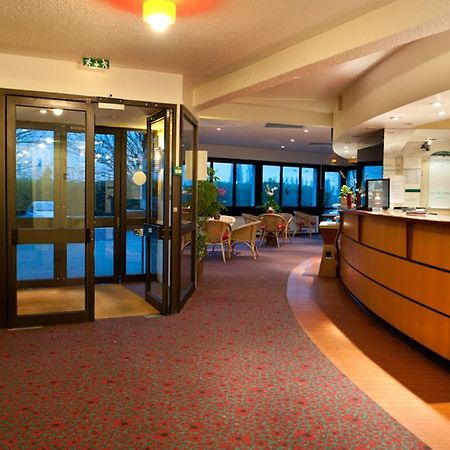 Egg Hotel Gonesse Bagian luar foto