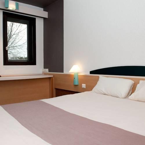 Egg Hotel Gonesse Bagian luar foto