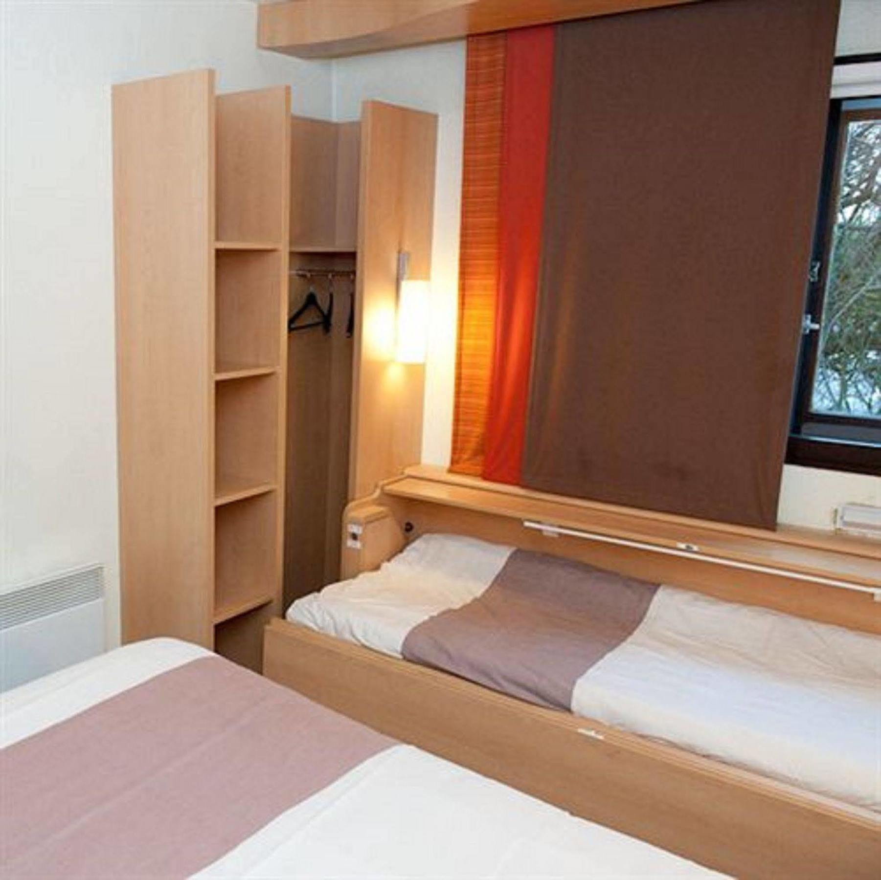 Egg Hotel Gonesse Bagian luar foto