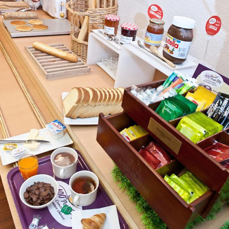 Egg Hotel Gonesse Bagian luar foto