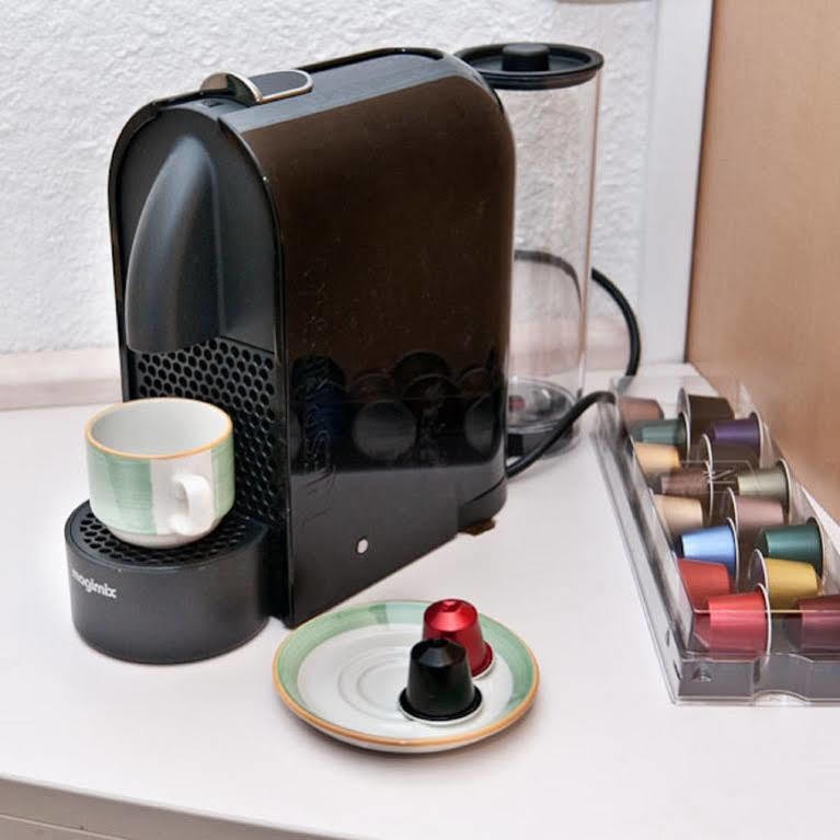 Egg Hotel Gonesse Bagian luar foto